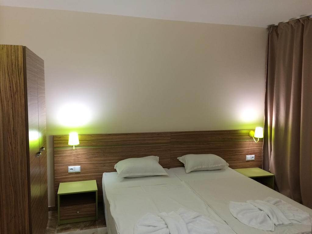 Tm Deluxe Hotel Sunny Beach Room photo